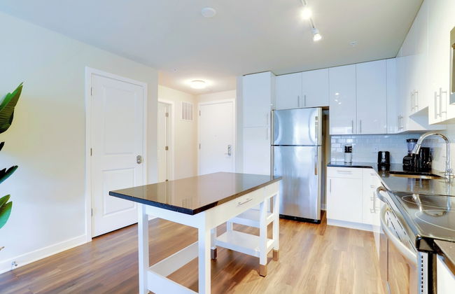 Comfort Apartments Near Capitol City - Photo 46