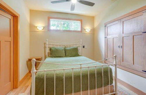 Modern Nellysford Getaway with View Deck and Fire Pit - Foto 15