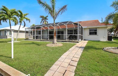 Chic & modern canal-front retreat with private pool - Azure Tides - Photo 67