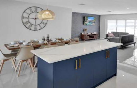 Modern 4 Bedroom -Kosher - Heated Pool - Game Room - Foto 37