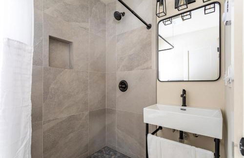 Lakefront Cabin with Private Dock Kenoza Den - Foto 43