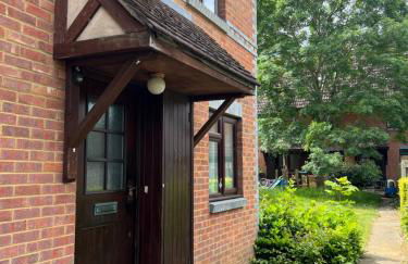 Beautiful apartment in Guildford with parking - Foto 2