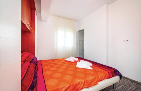 Four-Bedroom Holiday Home In Islam Latinski - Photo 41