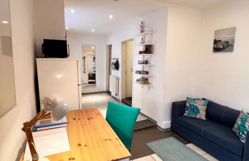 Ferienwohnung Elfriede - WLAN, 2 Bäder, Küche, Freisitz, 2 Parkplätze, im Ortskern - Foto 8