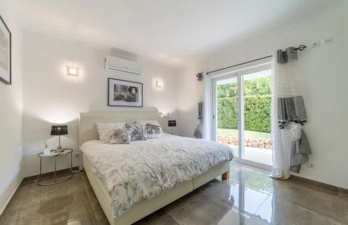 Stunning 4-Bedroom Villa With Pool - Perfect For Families - Foto 15