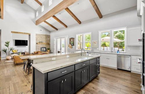 Luxurious, Modern Farmhouse in Wine Country - Foto 43