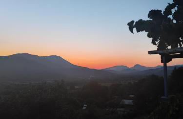 Tommy's Guest House - Photo 2