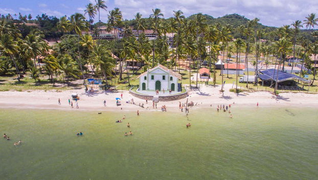 Église de São Benedito sur la plage des Carneiros