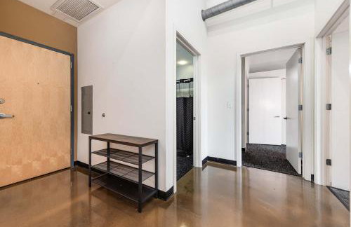 West Loop - City Views With In & Out Parking 6 - Photo 19