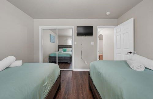 Pool, Hot Tub, Game Room & Sleeps 18! By StayLage - Foto 29