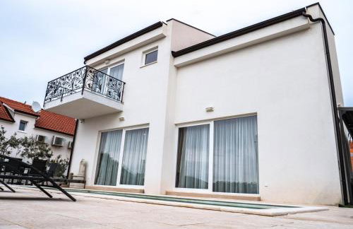 Elegant Hvar town villa with pool - Photo 64