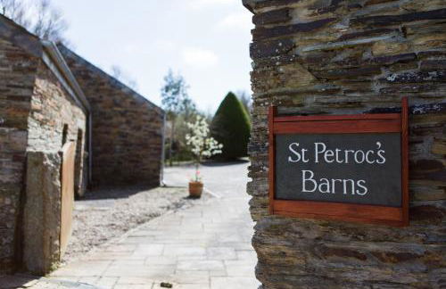 Re-imagined Stone Barns in the Country Near the Coast - Foto 1