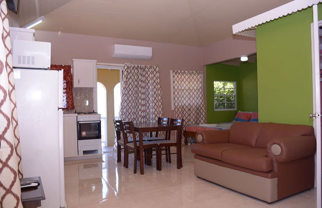 Hillview Apartments and Vehicle Rental - Foto 16