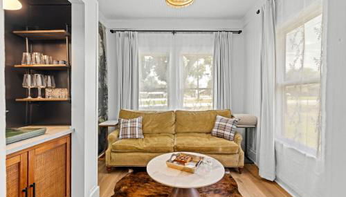 Cozy Cottage in the Heart of Johnson City - Foto 5