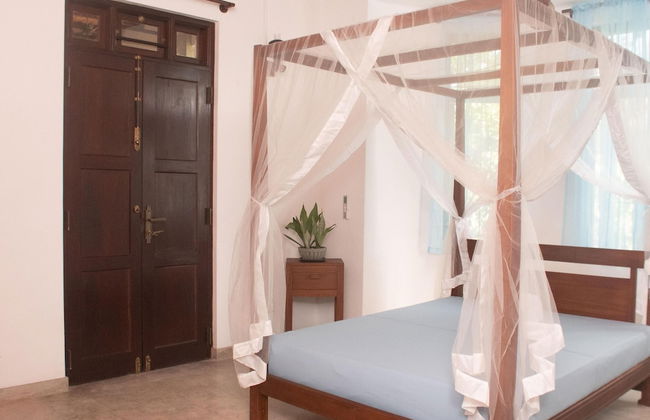 Galle Large Serviced Villa Near Beaches & Fort - Photo 2