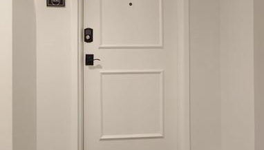 Fun Cozy Apts - 1 25 Mile Walk to TIAA Bnk Fld - Foto 5