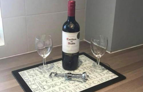 Pet-friendly - 2 Bedrooms Bungalow hot tub Parking - Foto 29