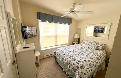 2026 Summer Cottage Sleeps 6, 2 Bedrooms Sun Room Jaccuzi 1 Mile to Beach! - Foto 21