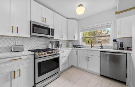 Spacious Modern Farmhouse w/ Private Patio & BBQ! - Foto 13