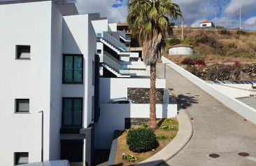 Apartamento T2-5m Aeroporto CR7 - Foto 15