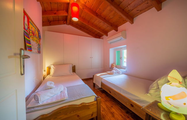 My Little House - Family House with Private Terrace - Photo 4