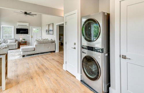 Hike and Ski Mtn-View Retreat in Maggie Valley! - Foto 10