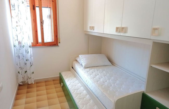 Cosy Apartment With Balcony - Photo 4