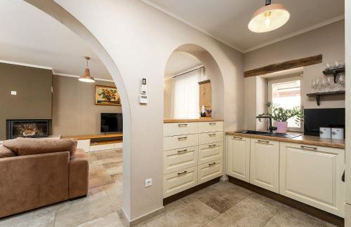 Mediterrane Steinvilla mit Privatpool, Whirlpool, Darts, Billard, Tischtennis, Gym - Foto 19