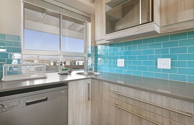 Sea Spray B404 by HostAgents - Photo 17