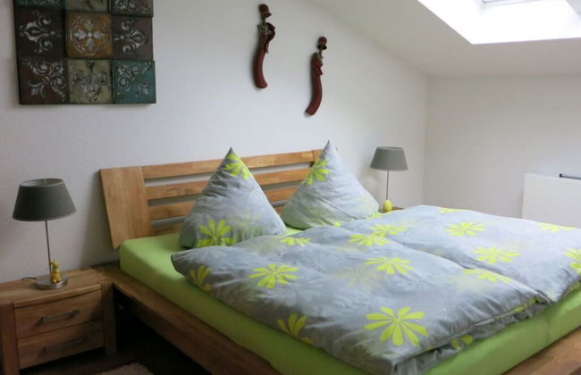 Beach Apartment With sea Views - Photo 2