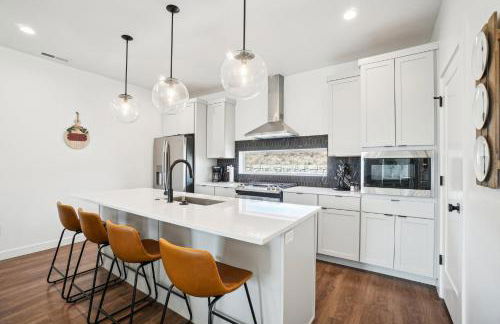 The Charleston by Crafty Casitas, near Snowbasin, 2 Kings and a Queen - Foto 21