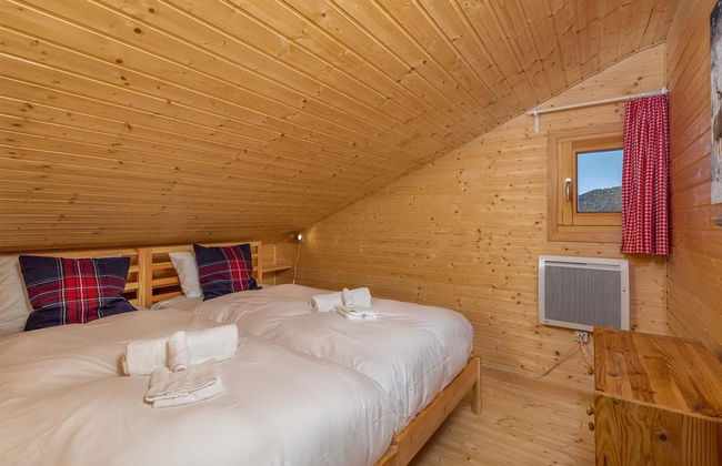 Chalet Noisette Authentic Swiss Chalet Perfect for Families - Photo 9