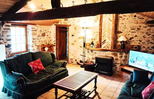 la longère du plessis Mornay, 30 min du Puy du fo, wifi, parking, jardin - Foto 6