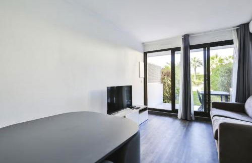 Superbe 2 pièce tout confort - AC, piscine, Park - Foto 5