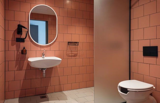 Zeus is Loose Hostel - Photo 60