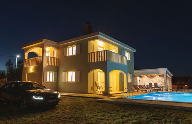 Idyllic Getaway Lovrec Villa With Pool - Foto 32