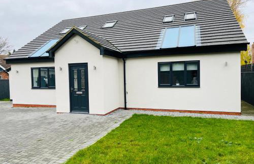 4-Bedroom Cottage in Healing, Grimsby - Foto 1