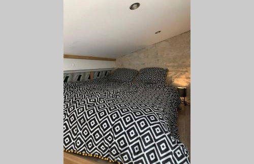 Petite maisonnette cosy et pleine de charme située à proximité du centre-ville - Foto 14