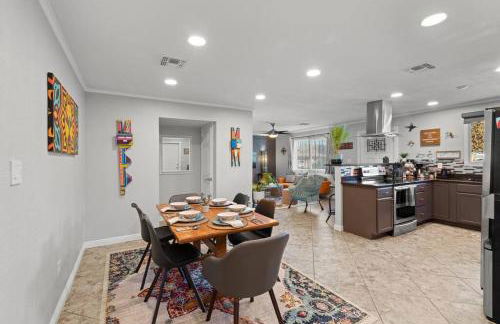 The Hummingbird House, Sauna & Mountain Views! - Foto 44