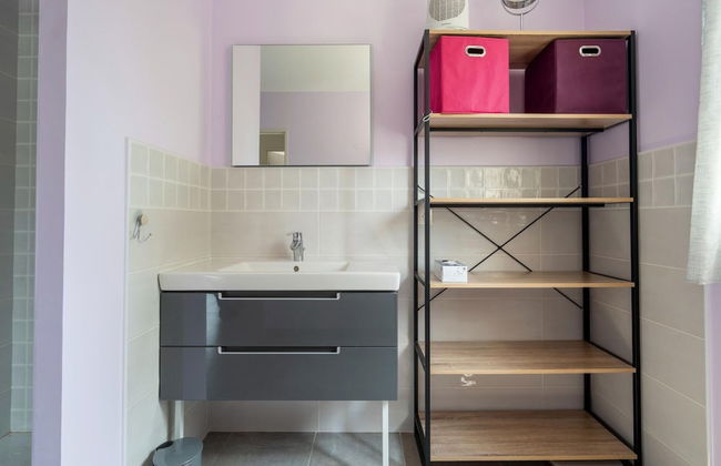 Cosy Holiday Home With Pool - Photo 10