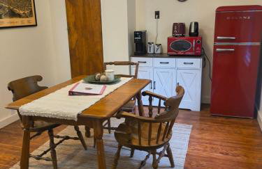 The Acorn includes fire pit, swimming, hiking and nature - Foto 19