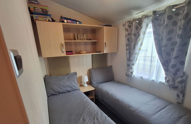 3-bed Caravan - Sleeps 8 - Pool - Foto 2