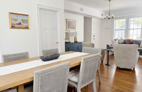 Classy 3-Story Downtown Apt - Great Location - Foto 36