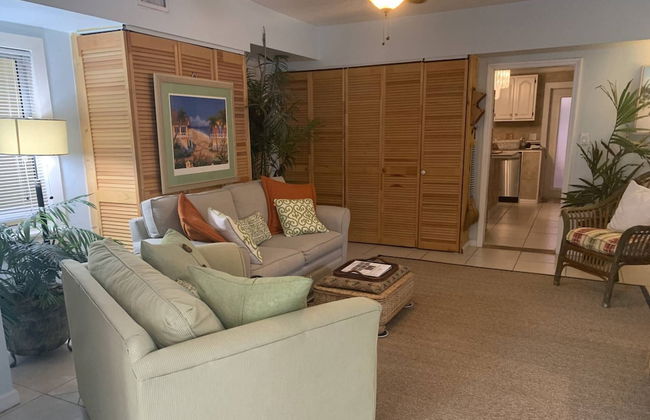 The Secret Garden Home Close to Beach, Shops, Restaurants, Pet Friendly, Close to Lucerne Ave! - Foto 41