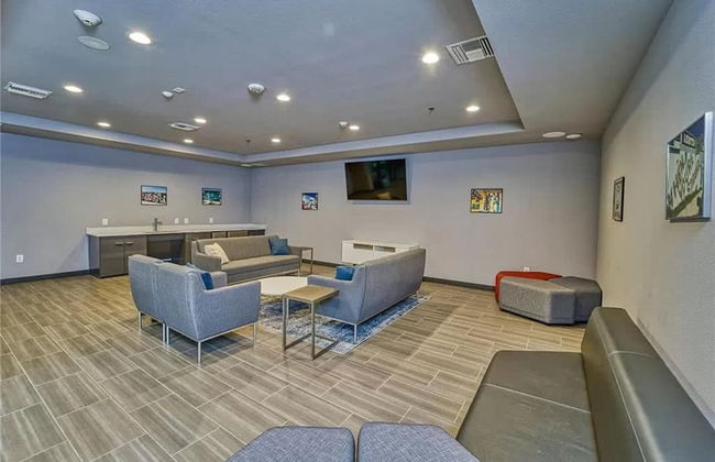 Prime East Downtown Studio w gym Washer Dryer - Foto 18