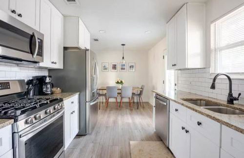 Remodeled 4BR 2BA Steps from Georgetown Square - Foto 4