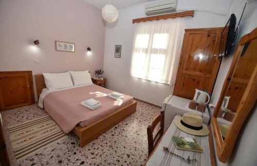 Evanthia Toroz Rooms & Studios - Photo 32