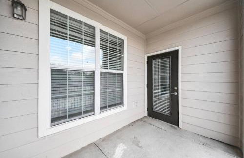 LUX Resort Inspired 2BR Near Houston Pool Gym - Foto 30