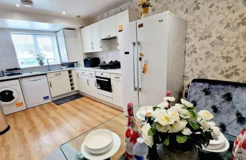 Modern Home near London ensuite room, 3 toilets - Foto 18