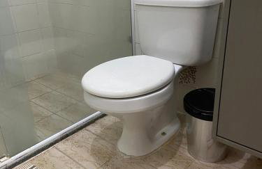 Casa Ampla de estilo colonial, espaço para até três carros - Foto 18